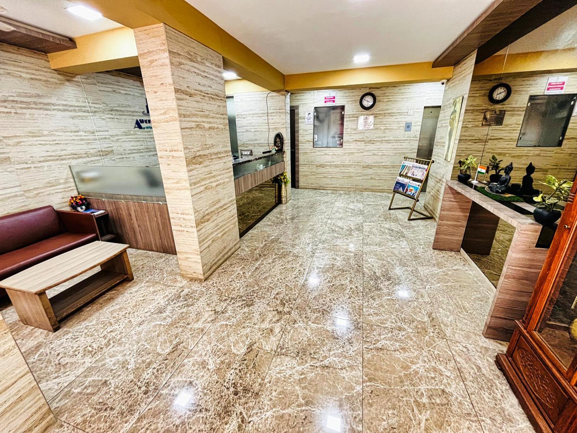 Maxxvalue - Service Apartment Marol มุมไบ ภายนอก รูปภาพ